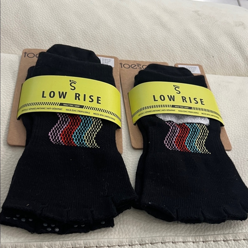 Black Low Rise Grip Toe Socks with Colorful Stripes snd Cloud